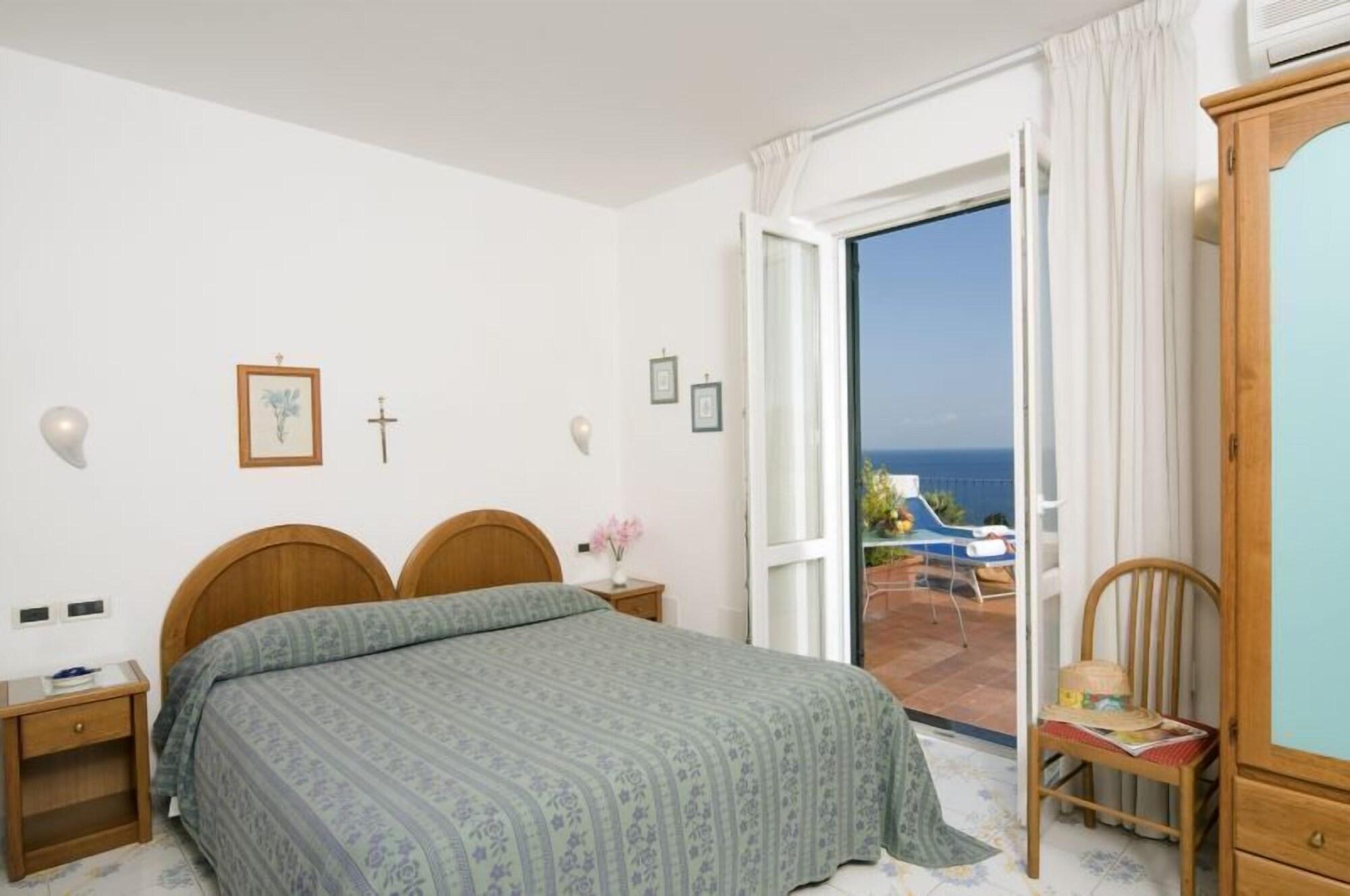 โรงแรมเจมมา Casamicciola Terme ภายนอก รูปภาพ
